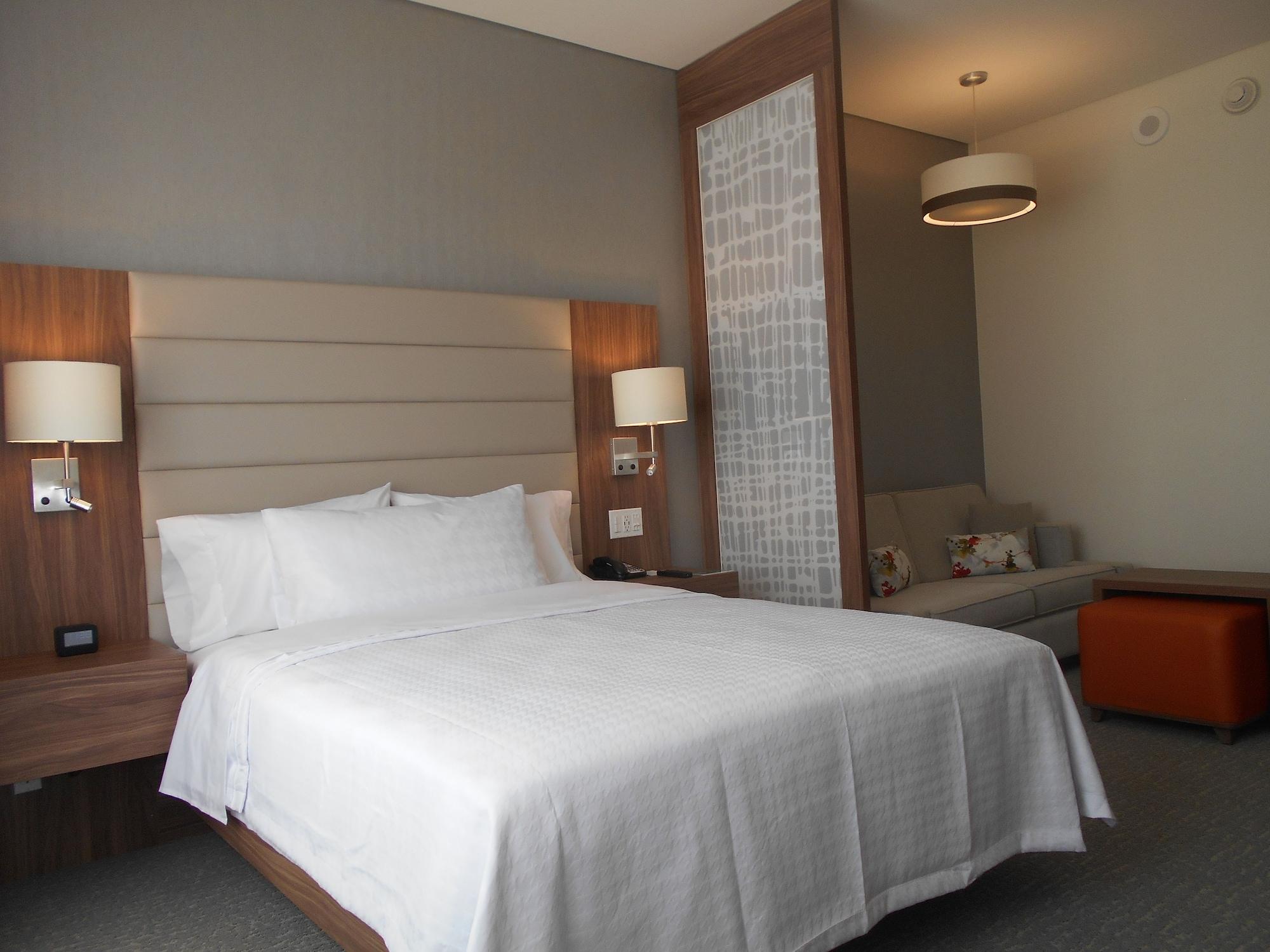 Fiesta Inn Suites Aeropuerto Del Bajio Silao Buitenkant foto