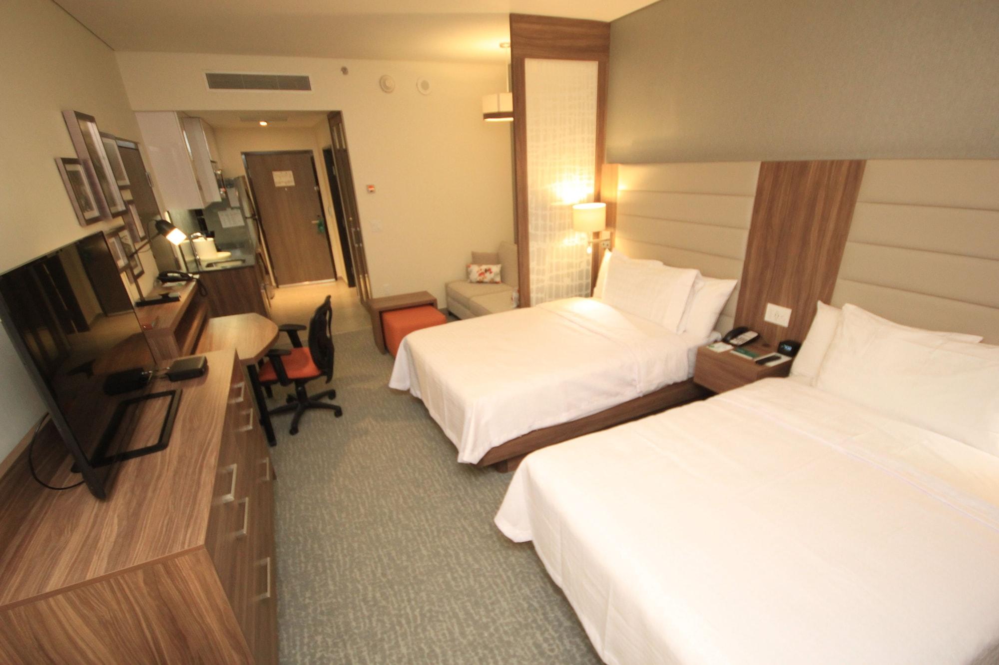 Fiesta Inn Suites Aeropuerto Del Bajio Silao Buitenkant foto